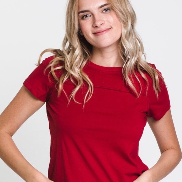 Harlow Tops - HARLOW Womens red Jade T-shirt short sleeve NWT
